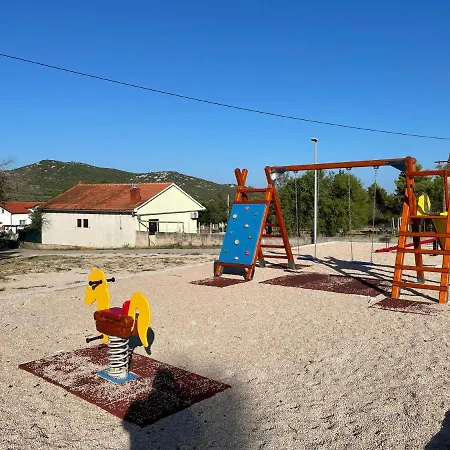 Semesterbostad Vacation Ivan *